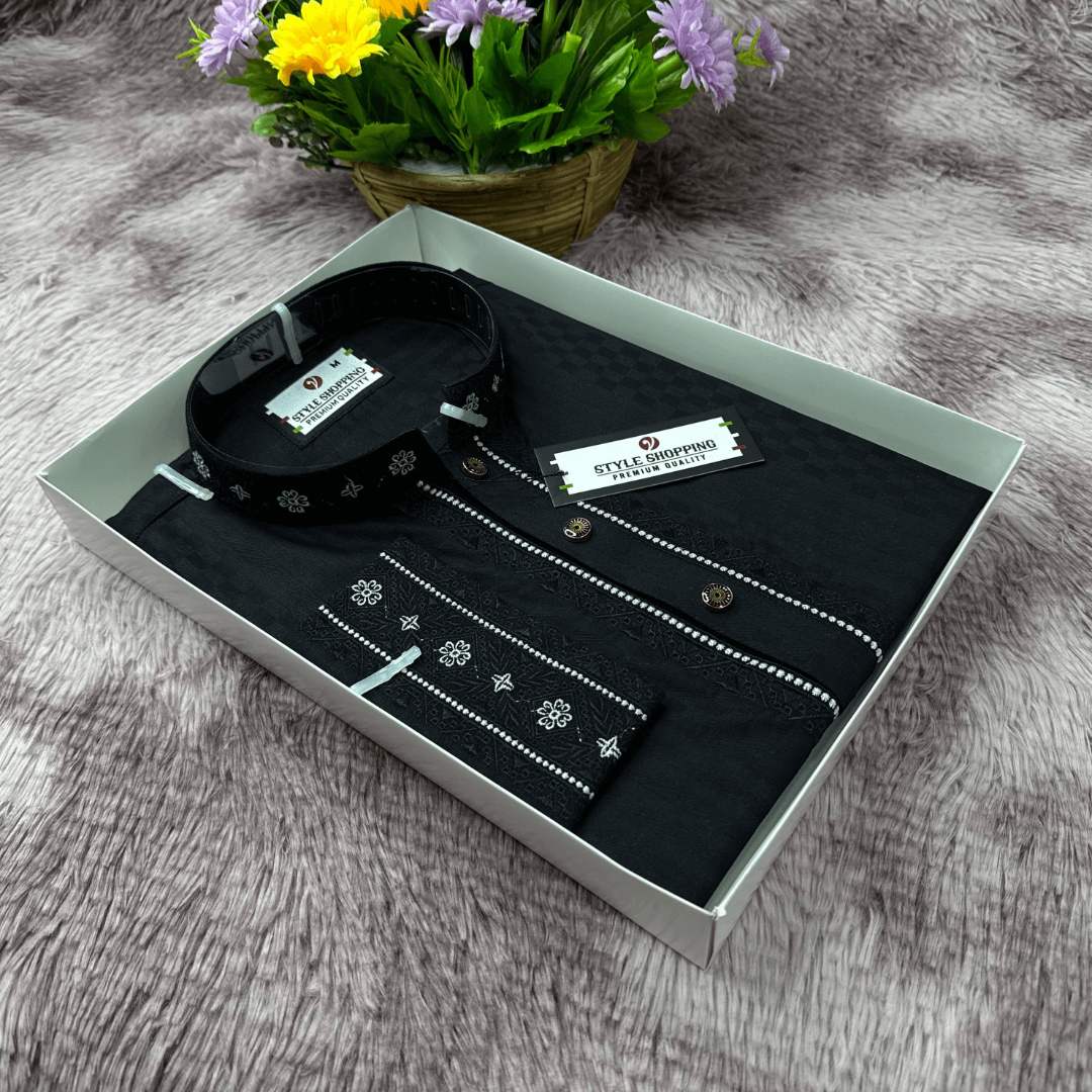 প্রিমিয়াম এমব্রয়ডারি পাঞ্জাবি কোডঃ 133